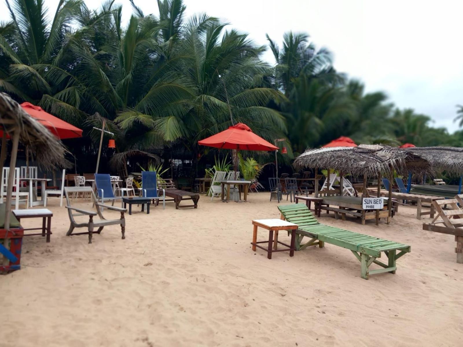 Blue Horizon Beach Hotel Tangalle Exterior photo